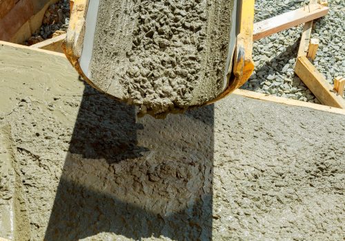 Pouring cement concrete process to apartment building Pouring cement concrete